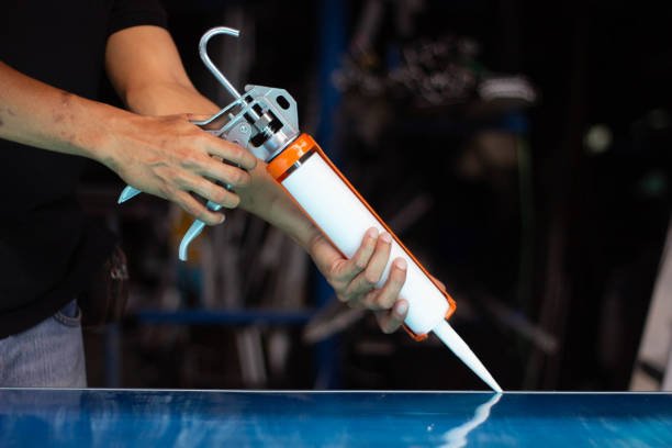 Acrylic Glue: The Ultimate Adhesive Guide for Crafts, Repairs, and DIY Mastery