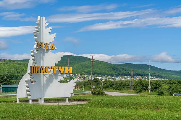 Mopoga Free Cities: Build, Explore, and Thrive in Unlimited Virtual Worlds